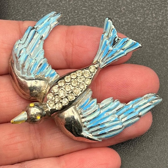 The Unbranded Brand Jewelry - Vintage Pot Metal Brooch Swallow Bird Figural Rhinestones Blue Enamel 1940s